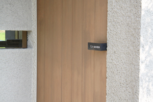 20160822-door.jpg 20160822-door.jpg